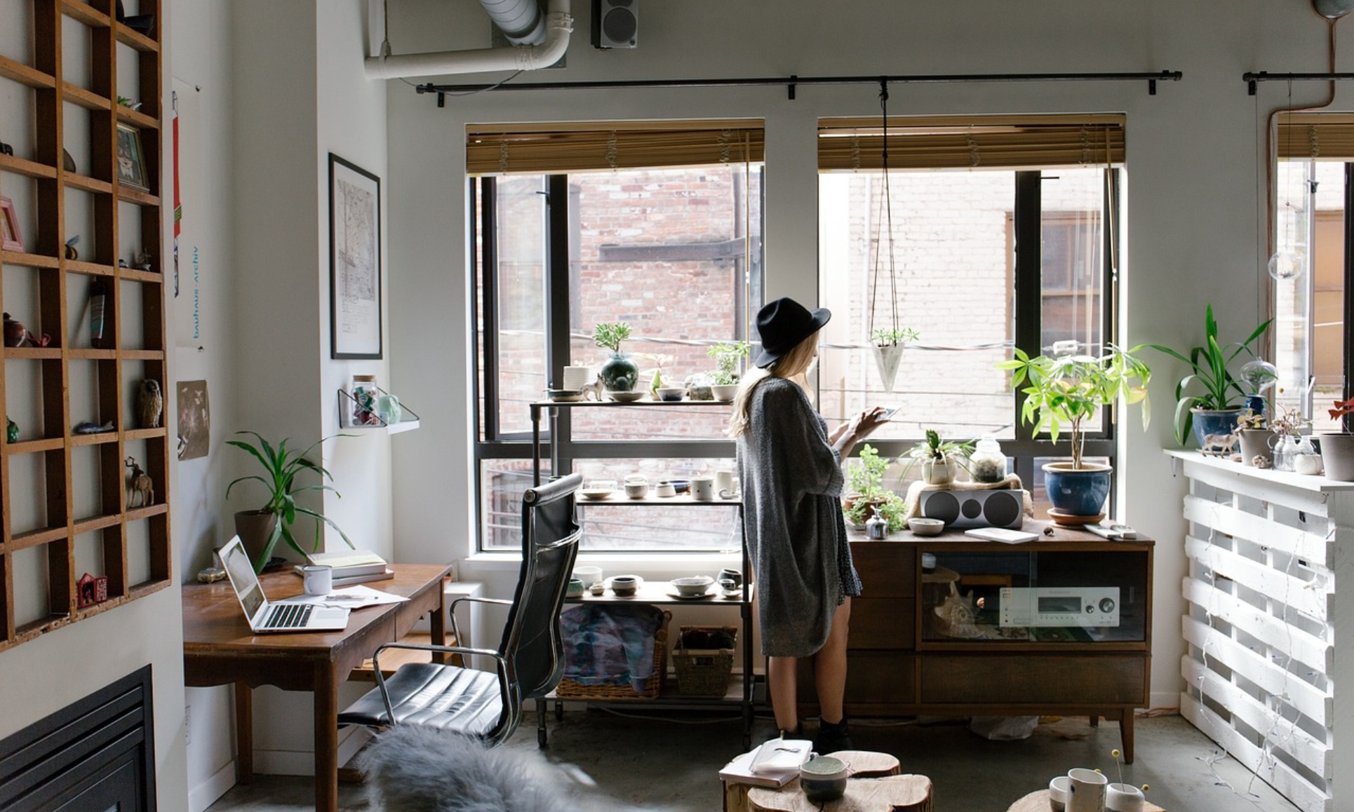 FlexiSpot UK – Smart Standing Desks & Ergonomic Chairs