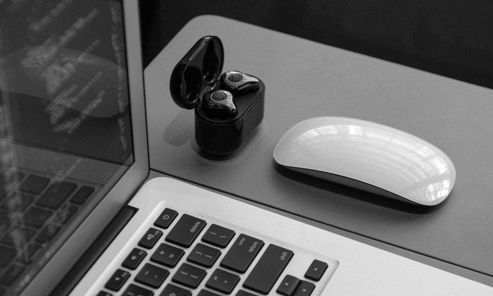 ESR Gear Europe: Premium Accessories for Your Devices