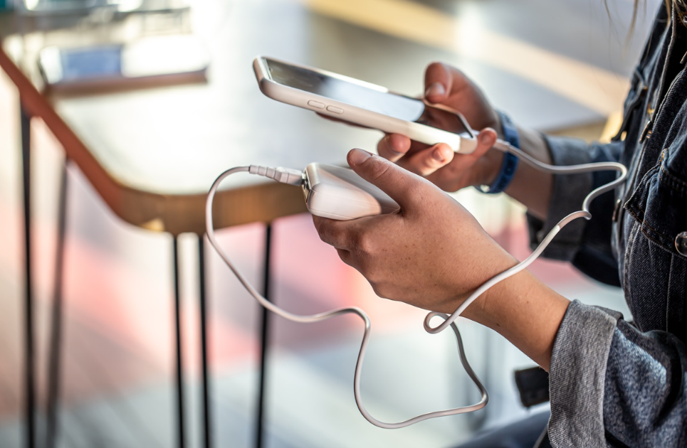 Kuxiu X40 Review: The Ultimate 3-in-1 Foldable Charger