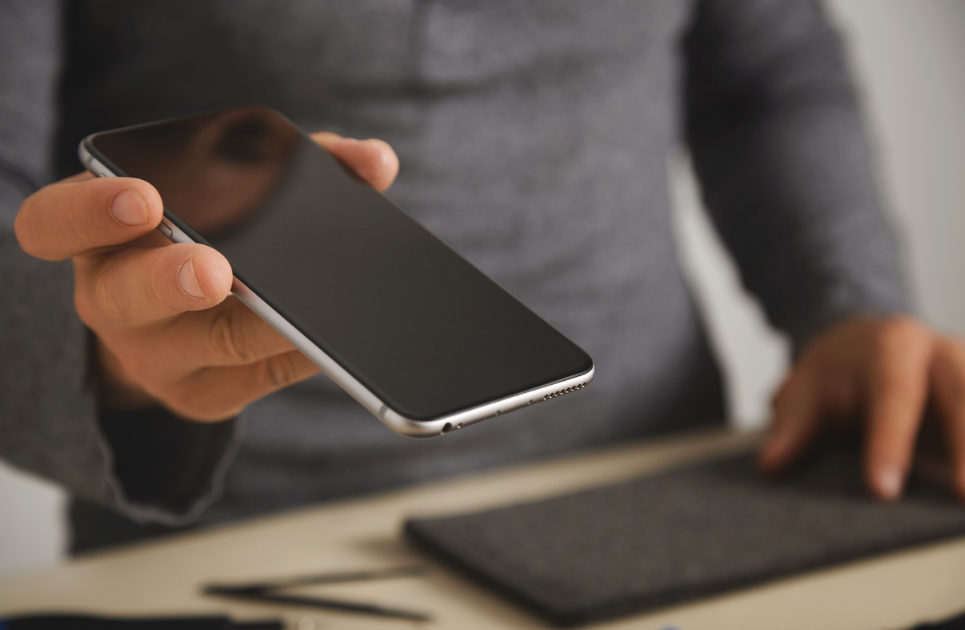 Magic John Screen Protector Review 2024: Is the Easy Installation Kit Worth It?