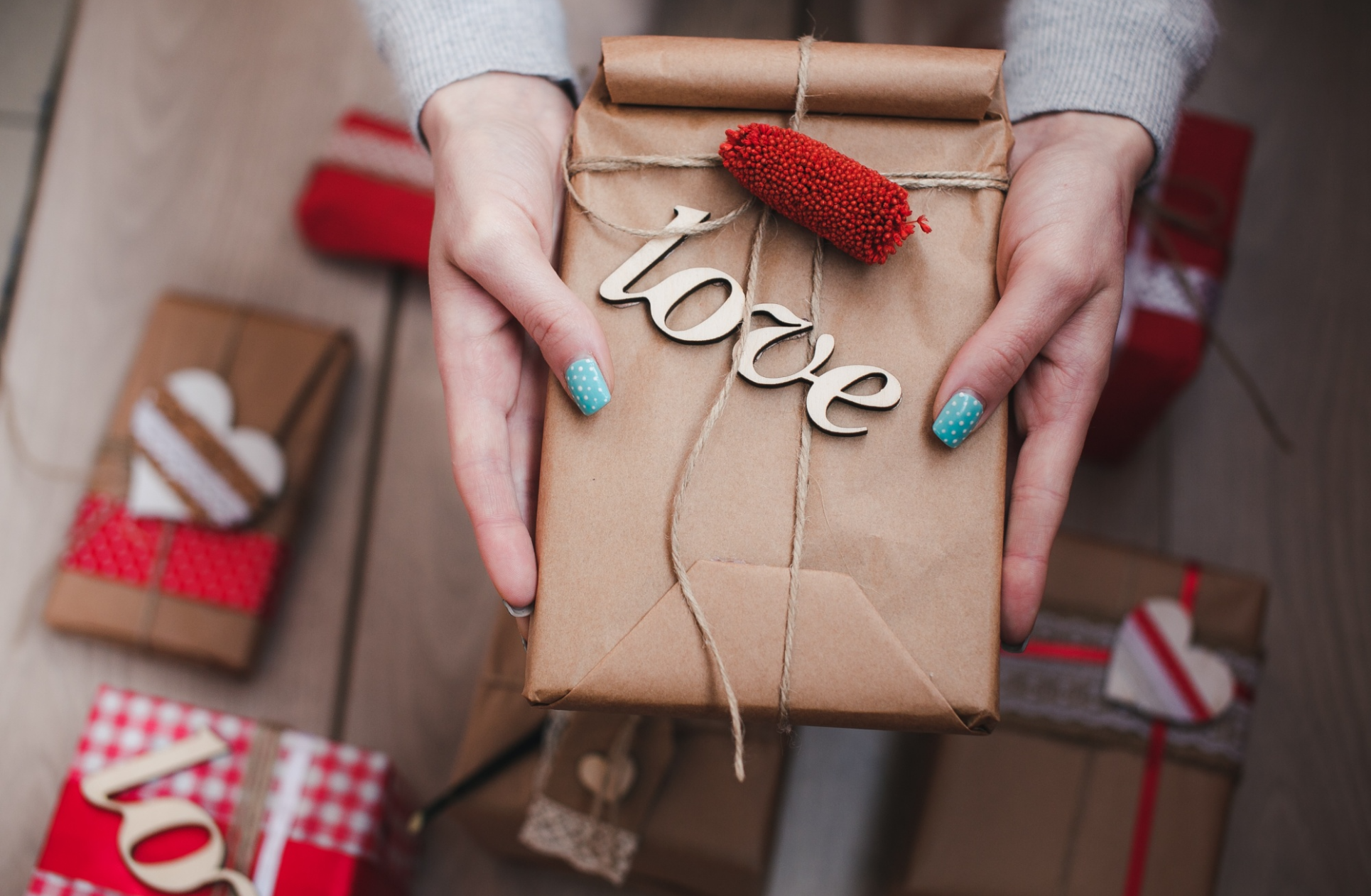 Macorner Gift Guide: Personalized Gifts for Every Occasion